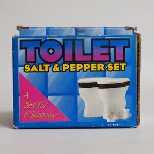 VINTAGE Ceramic Toilet bowl Salt and Pepper Shaker Set BNIP GAG GIFT Novelty